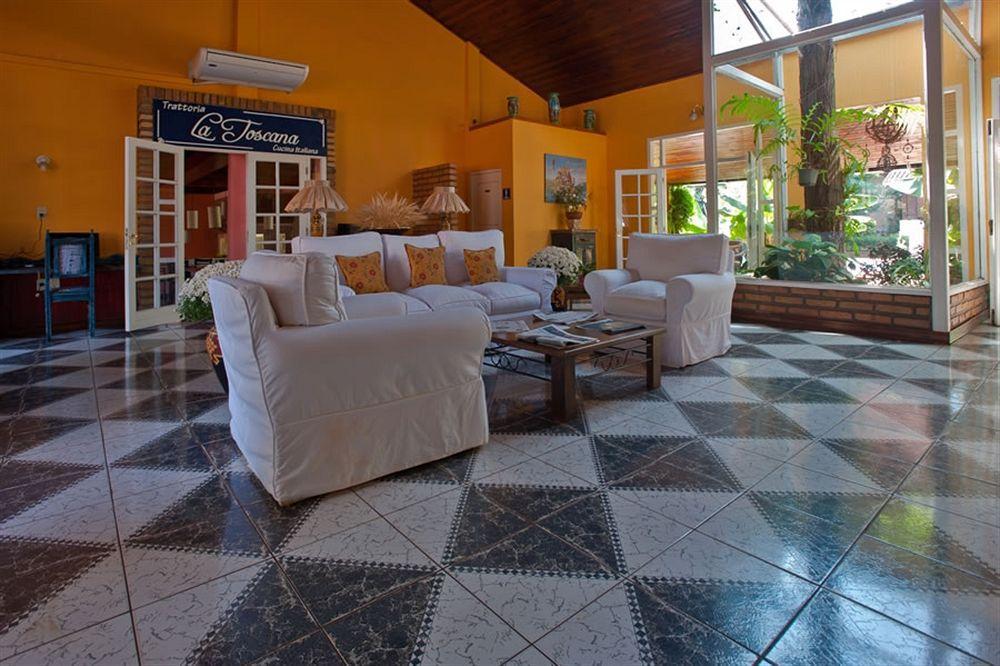 Hotel Posada La Sorgente ปูแอร์โตอีกวาซู ภายนอก รูปภาพ
