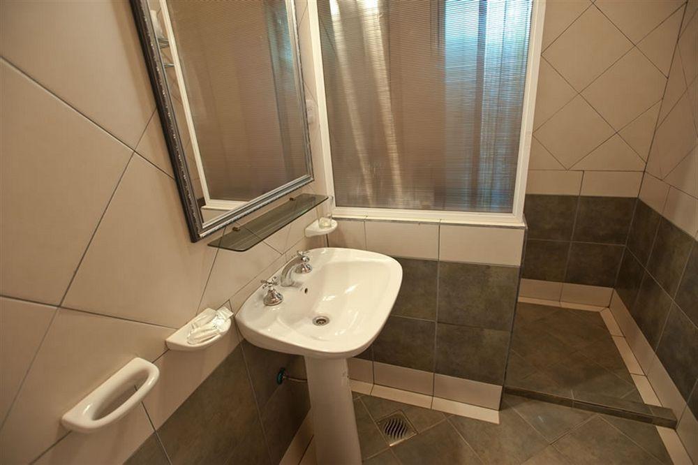 Hotel Posada La Sorgente ปูแอร์โตอีกวาซู ภายนอก รูปภาพ