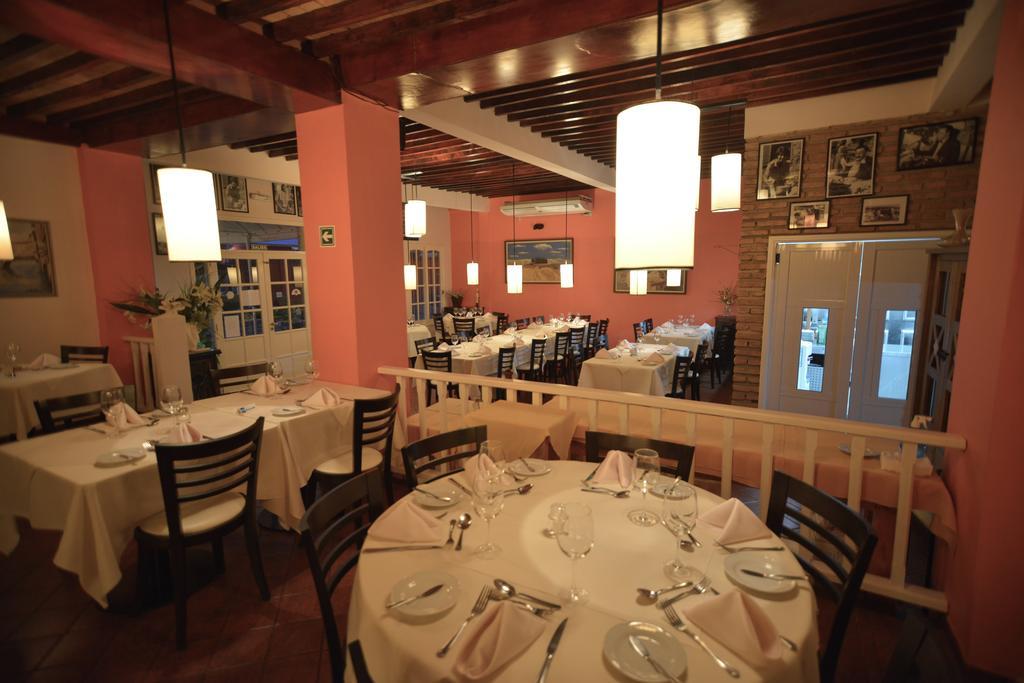 Hotel Posada La Sorgente ปูแอร์โตอีกวาซู ภายนอก รูปภาพ
