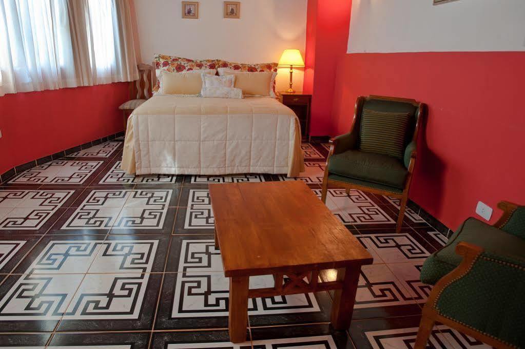 Hotel Posada La Sorgente ปูแอร์โตอีกวาซู ภายนอก รูปภาพ
